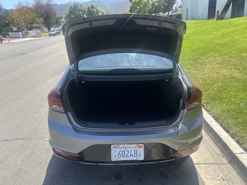 Used 2019 Hyundai Elantra SEL w/ Cargo Package FWD image 9