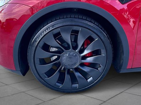 Used 2022 Tesla Model Y Performance image 10