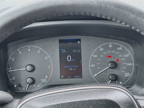 Used 2025 Toyota Corolla Cross LE FWD image 12