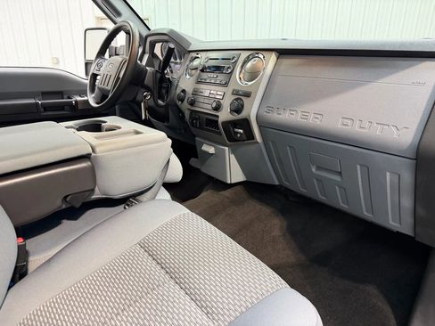 Used 2016 Ford F250 XLT w/ XLT Premium Package image 14