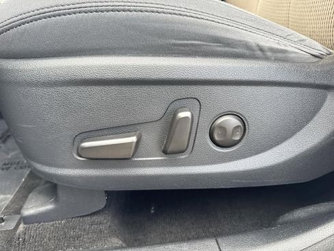 Used 2019 Hyundai Santa Fe SEL image 23