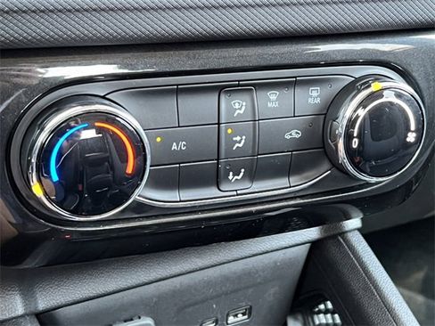 Used 2025 Chevrolet TrailBlazer LT image 24