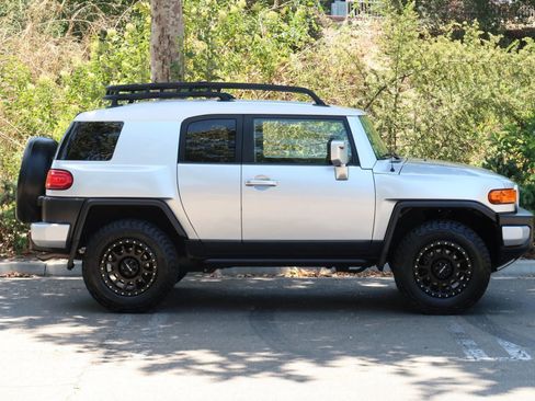 Used 2007 Toyota FJ Cruiser 4WD image 15