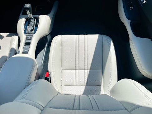 Used 2024 Honda HR-V EX-L image 23