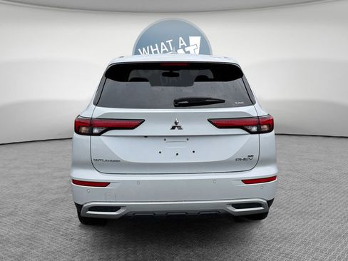 Used 2025 Mitsubishi Outlander SE AWD/4WD image 5