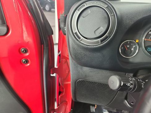 Used 2016 Jeep Wrangler Unlimited Sport w/ Quick Order Package 24S AWD/4WD image 14