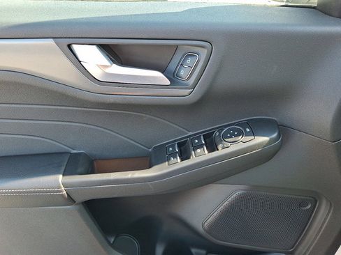 Used 2025 Ford Escape PHEV w/ Class II Trailer Tow Package image 12