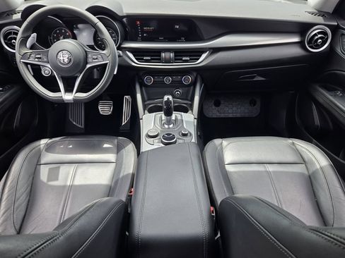 Used 2018 Alfa Romeo Stelvio Sport w/ Quick Order Package 22J Sport AWD/4WD image 12