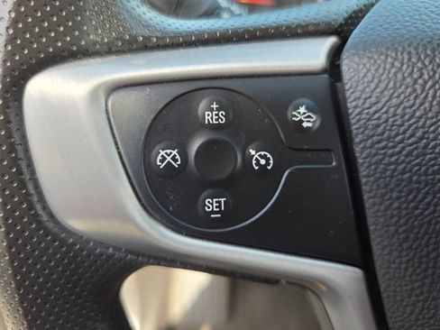 Used 2024 GMC Terrain SLE w/ Driver Convenience Package FWD image 19