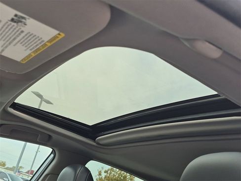 Used 2022 Toyota Camry XSE image 21