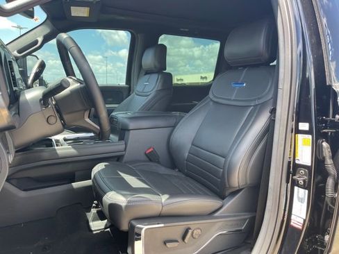 New 2025 Ford F250 Platinum image 10