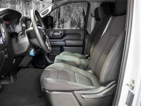 Used 2021 GMC Sierra 2500 4x4 Crew Cab w/ Gooseneck/5TH Wheel Package image 3