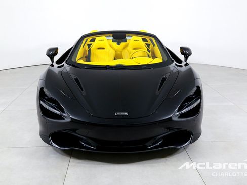 Used 2022 McLaren 720S Spider RWD image 5
