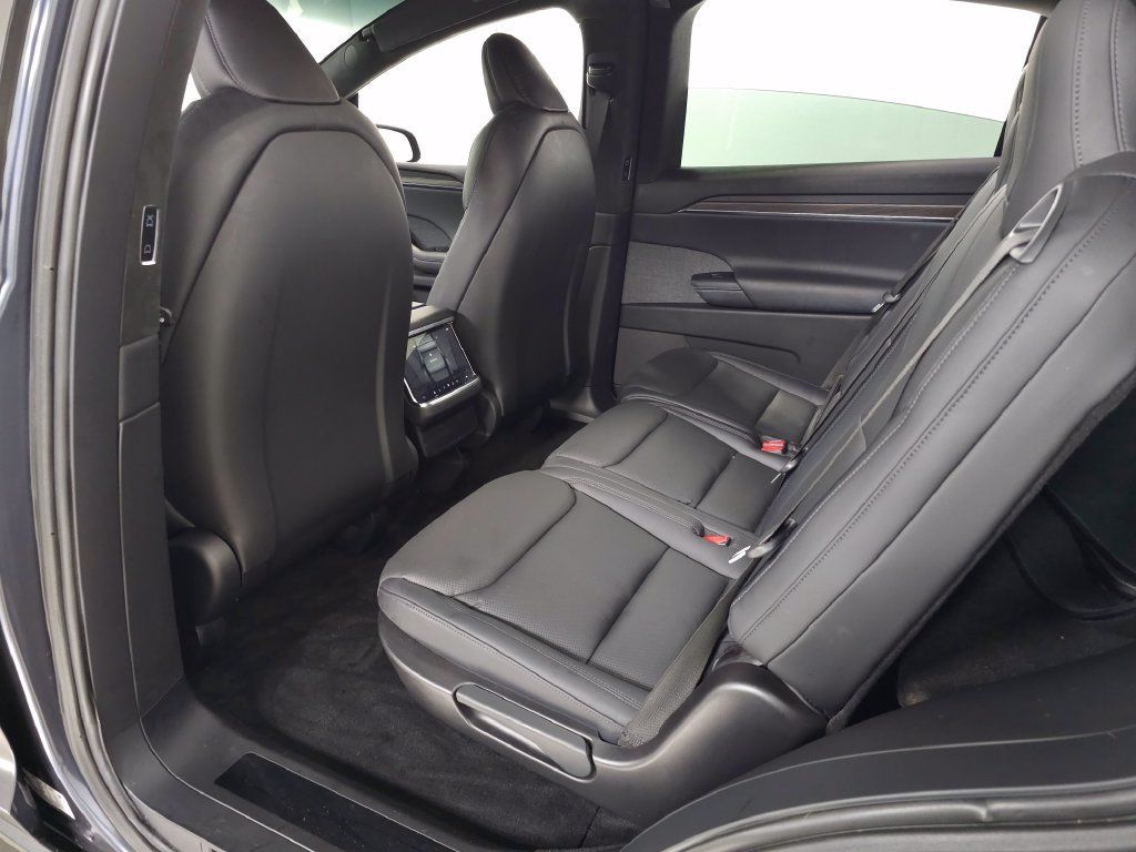 Used 2023 Tesla Model X AWD/4WD image 31