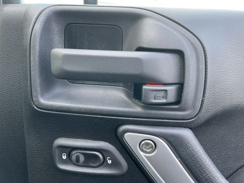 Used 2014 Jeep Wrangler Unlimited Sahara w/ Dual Top Group image 11