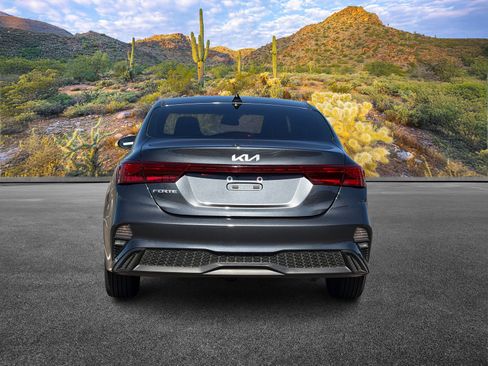 Certified 2024 Kia Forte LXS w/ LXS Technology Package image 9