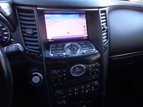 Used 2013 INFINITI FX37 AWD w/ Premium Pkg image 32
