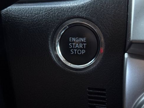 Used 2024 Toyota 4Runner SR5 AWD/4WD image 33