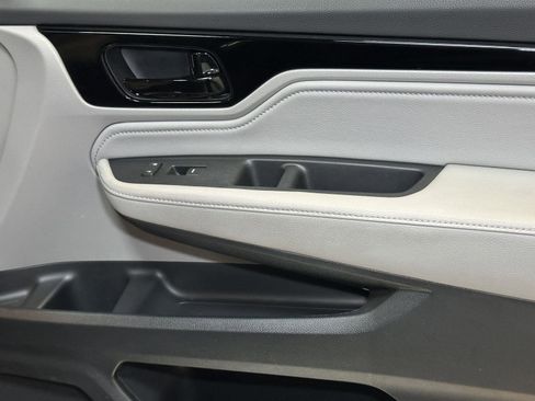 Certified 2024 Honda Odyssey Touring image 35