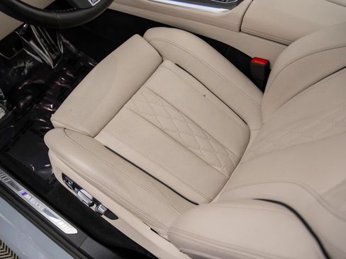 Used 2025 BMW X5 M60i w/ Climate Comfort Package AWD/4WD image 15