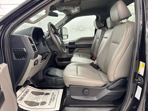 Used 2022 Ford F250 XL w/ Power Equipment Group AWD/4WD image 8
