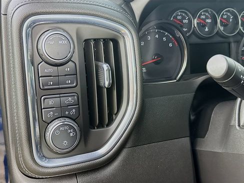Used 2021 Chevrolet Silverado 1500 RST w/ Z71 Off-Road Package AWD/4WD image 12