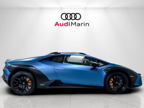 Used 2024 Lamborghini Huracan Sterrato image 8