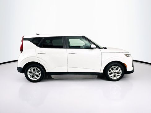 Used 2021 Kia Soul S FWD image 10