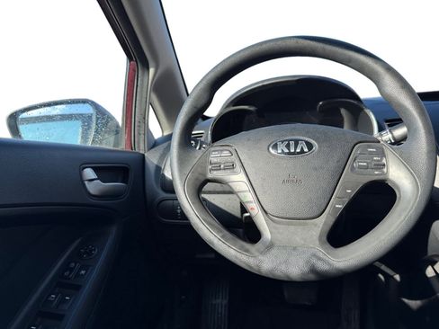 Used 2018 Kia Forte LX image 10