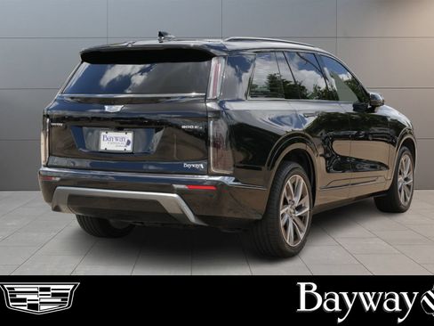 Used 2026 Cadillac Vistiq Sport AWD/4WD image 6