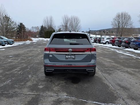 Used 2025 Volkswagen Atlas SE image 7