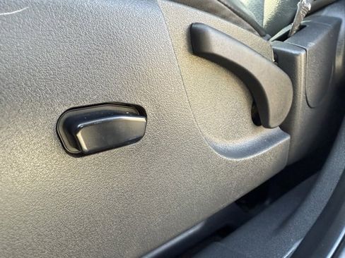 Used 2012 Jeep Liberty Limited Jet w/ Comfort/Convenience Group image 13