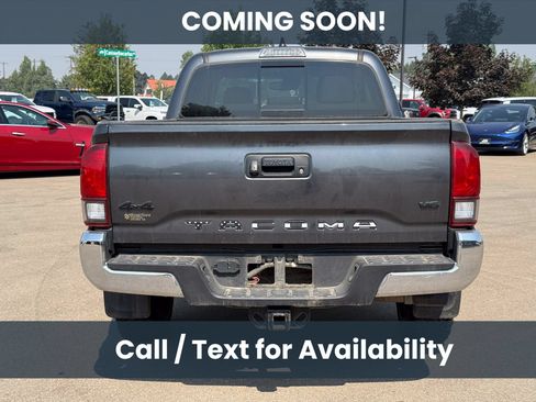 Used 2022 Toyota Tacoma SR5 w/ Black Out Package (TMS) AWD/4WD image 5