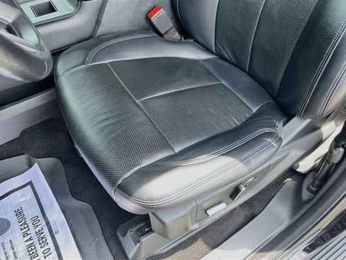 Used 2019 Ford Expedition XLT w/ Equipment Group 202A RWD image 18