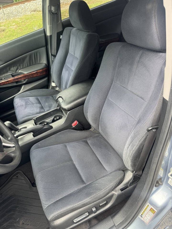 Used 2010 Honda Crosstour EX image 15
