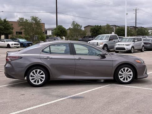 Used 2024 Toyota Camry LE FWD image 7