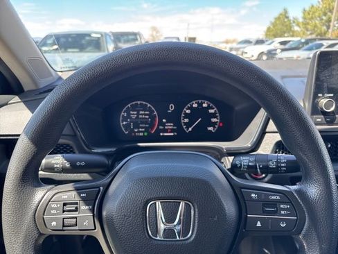 Used 2023 Honda CR-V EX image 16