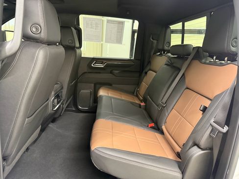 Certified 2024 Chevrolet Silverado 2500 High Country AWD/4WD image 17