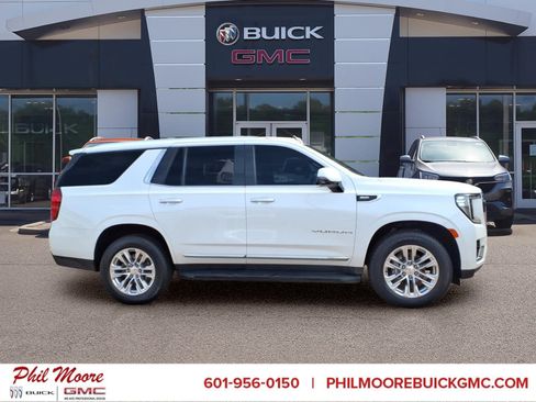 Certified 2022 GMC Yukon SLT w/ SLT Luxury Package RWD image 1
