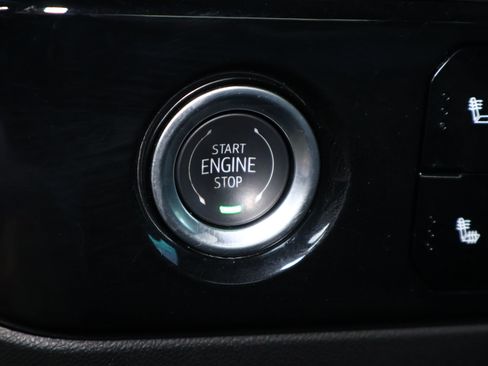 Used 2024 Chevrolet Silverado 1500 LT RWD image 18