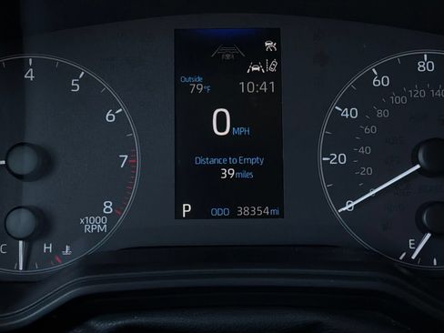 Used 2025 Toyota Corolla LE FWD image 38