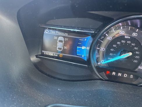 Used 2018 Ford Explorer XLT w/ Equipment Group 201A image 5