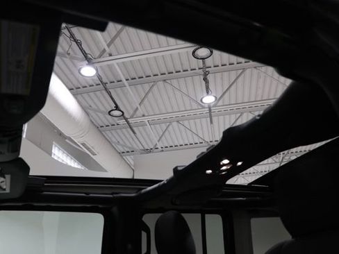 Used 2023 Jeep Wrangler Unlimited w/ Sun & Screen Package AWD/4WD image 19