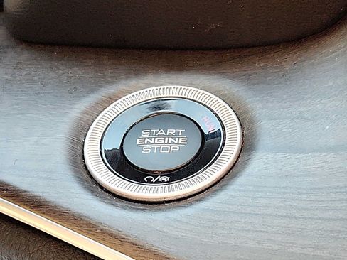 Used 2023 Jeep Grand Cherokee Limited AWD/4WD image 22