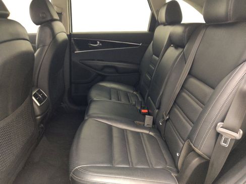 Used 2018 Kia Sorento EX FWD image 18
