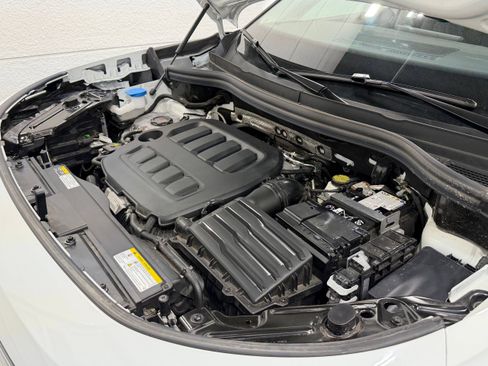 Used 2026 Volkswagen Tiguan SE AWD/4WD image 48