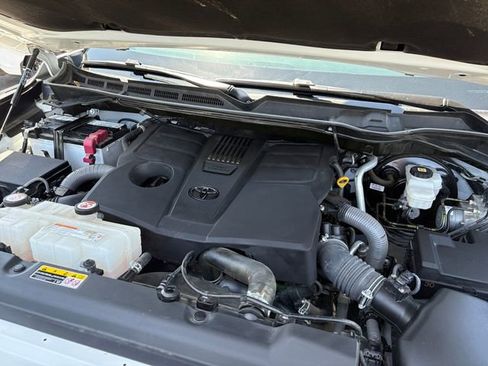 Used 2024 Toyota Tundra SR5 RWD image 9
