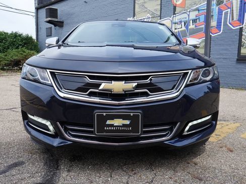 Used 2017 Chevrolet Impala Premier w/ Enhanced Convenience Package FWD image 2