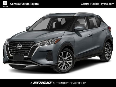 Used 2023 Nissan Kicks SV FWD image 1