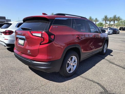 Used 2022 GMC Terrain SLE w/ Driver Convenience Package AWD/4WD image 4